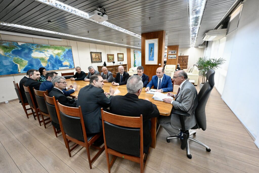 Frente da Agropecuária classifica como avanço portaria de socorro a agricultor atingindo por enchente