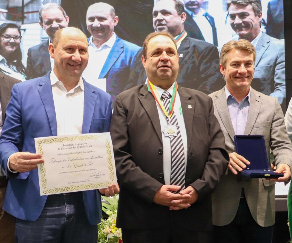 Fetag/RS recebe Medalha do Mérito Farroupilha pelos 60 anos de história