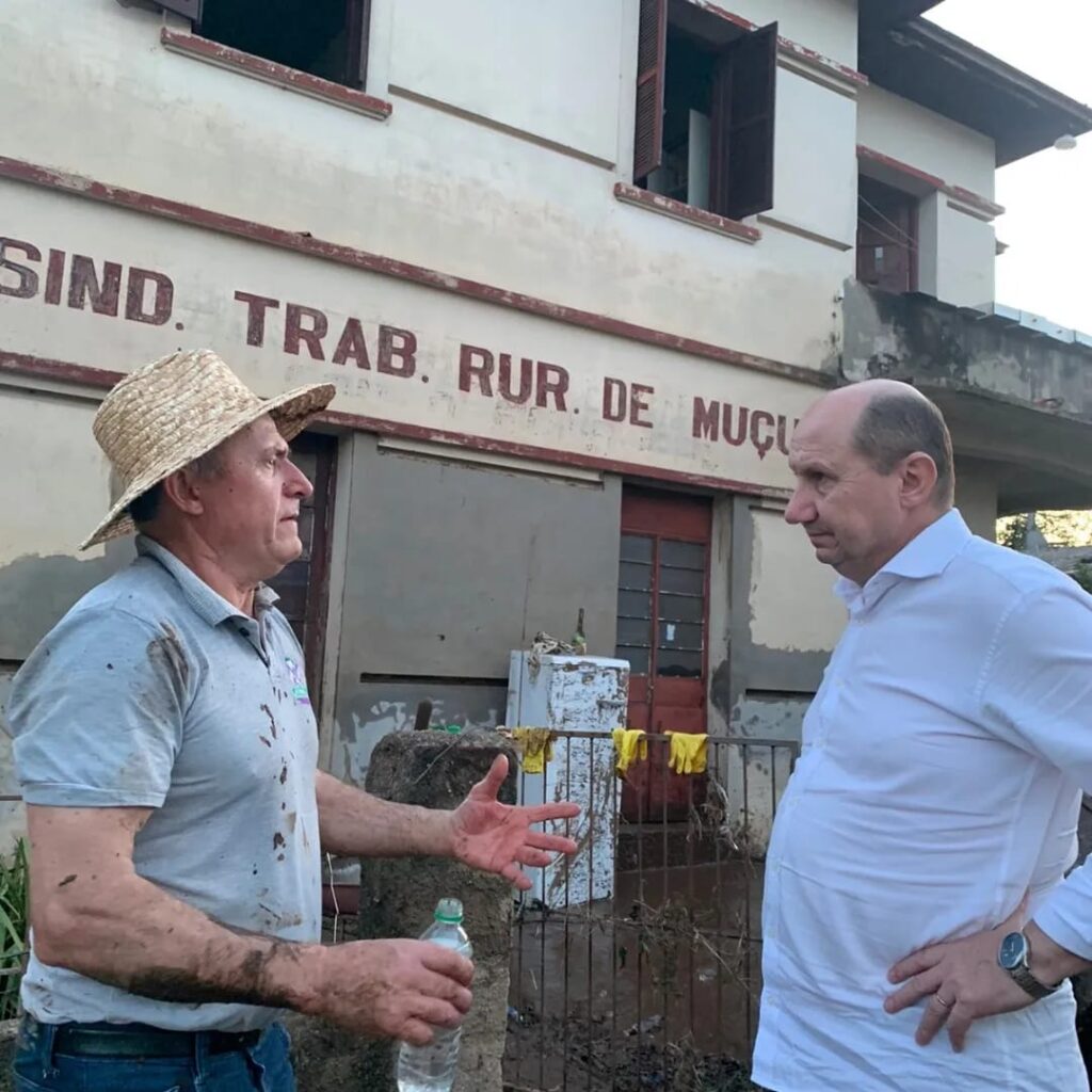 Frente da Agropecuária Gaúcha trata de socorro a agricultores afetados pelas enchentes com governo federal