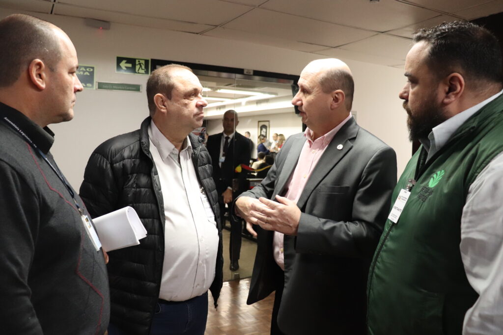 CCJ dá sinal verde para projeto que dispensa de outorga e isenta de cobrança pelo uso da água propriedades da agricultura familiar