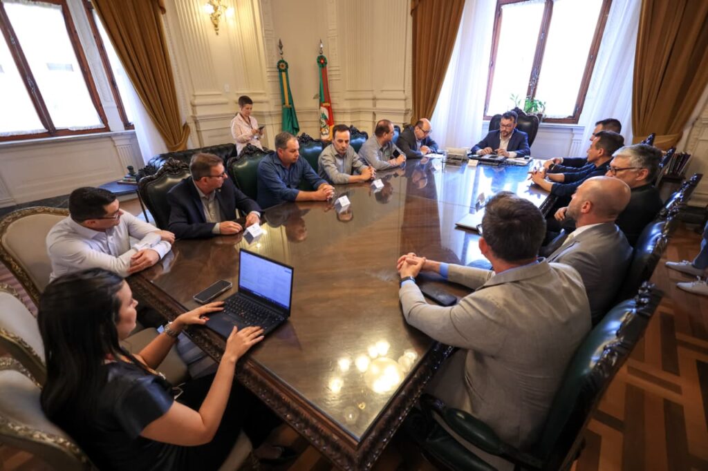 Minuta de decreto para regulamentar lei que pune clandestinidade no comércio de vinho, espumante e cigarros deve sair em 30 dias  