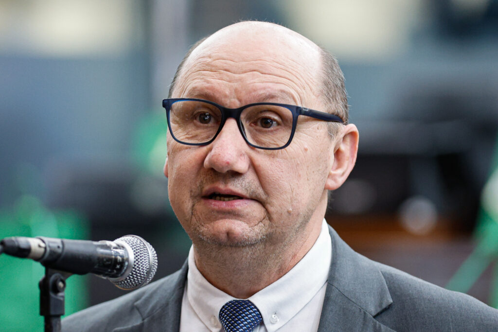 PORTO ALEGRE - RS - BRASIL - 07/10/2025: No Grande Expediente o deputado Zé Nunes (PT), prestou homenagem aos 10 Anos da Federação dos Trabalhadores Assalariados Rurais no Rio Grande do Sul (Fetar/RS). Plenário 20 de Setembro. Foto: Raul Pereira / ALRS.