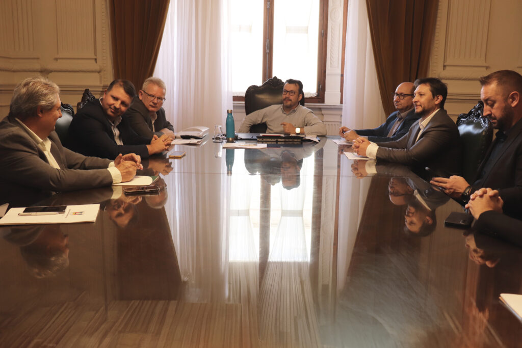 Weber articula diálogo entre governo do RS e municípios da Serra Gaúcha sobre bloco de concessões