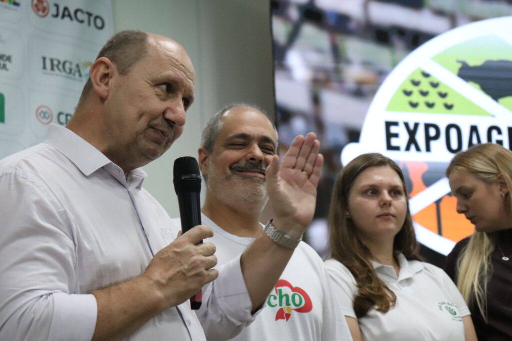Deputado destaca assinatura de termo para fortalecer a educação do campo na Expoagro