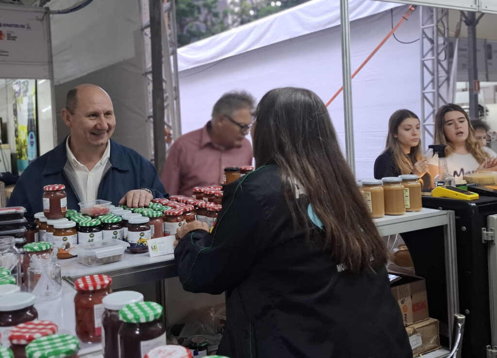 Weber destaca expansão das feiras da agricultura familiar na Capital